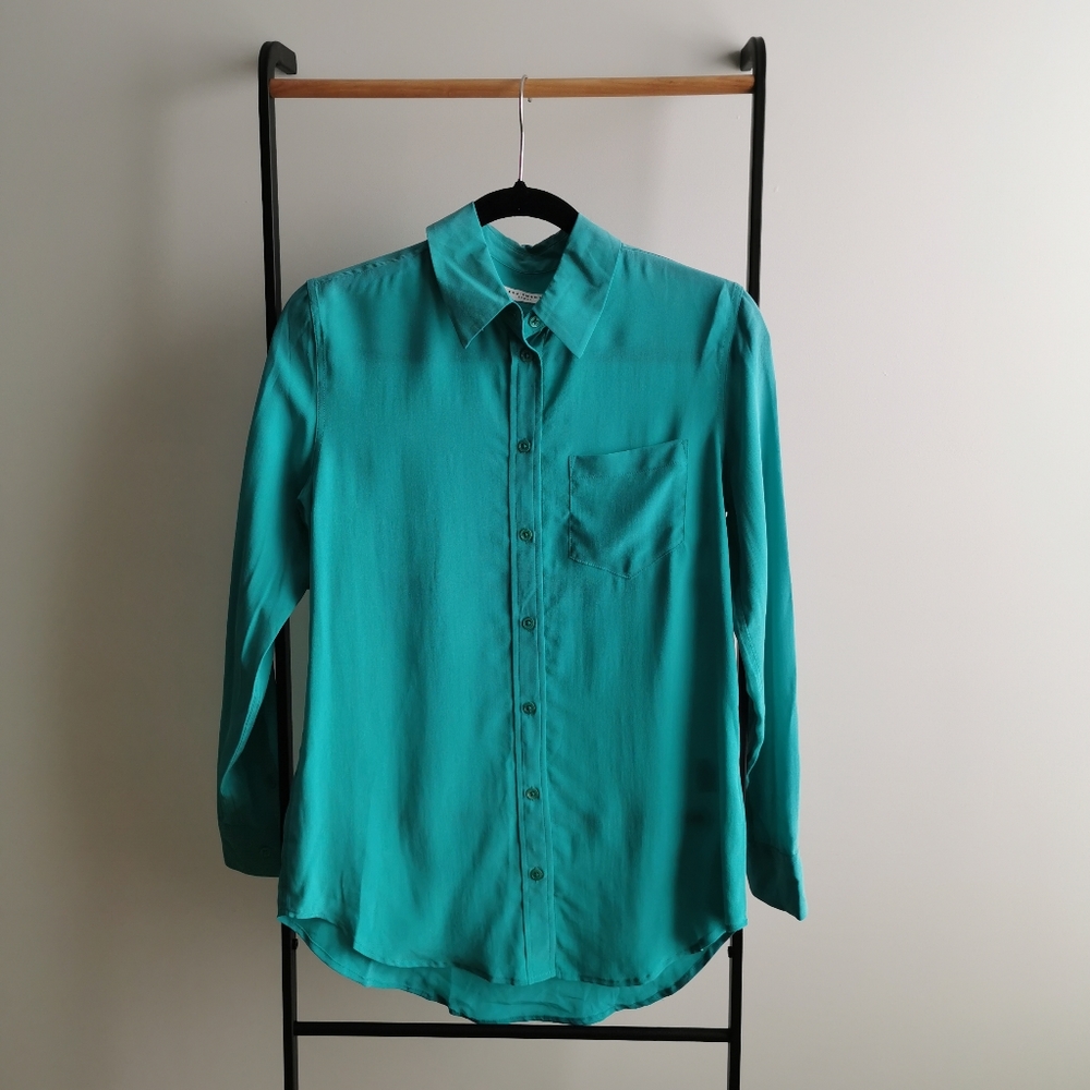Equipment Emerald Silk Shirt SZ XS